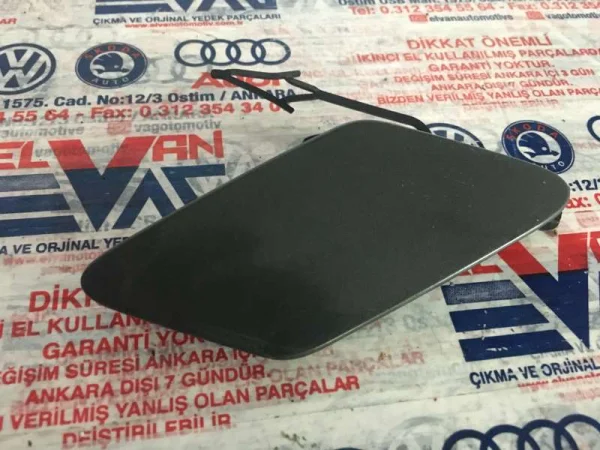 81A807241 | Audi Q2 Ön Tampon Çeki Demiri Kapağı VAG