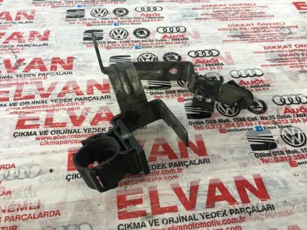 3G0971502 | VW Passat Kontrol Ünitesi Sabitleme Ayağı VAG