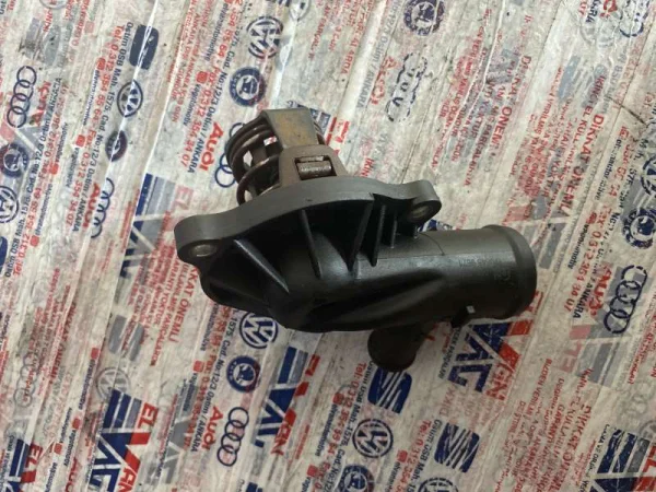 059121111AA | Termostat | VW Phaeton - Audi A4, A5, A6, Q5 VAG