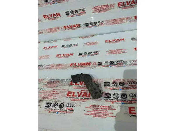 8K5807889A | Audi A4 Arka Sol Tampon Braketi VAG