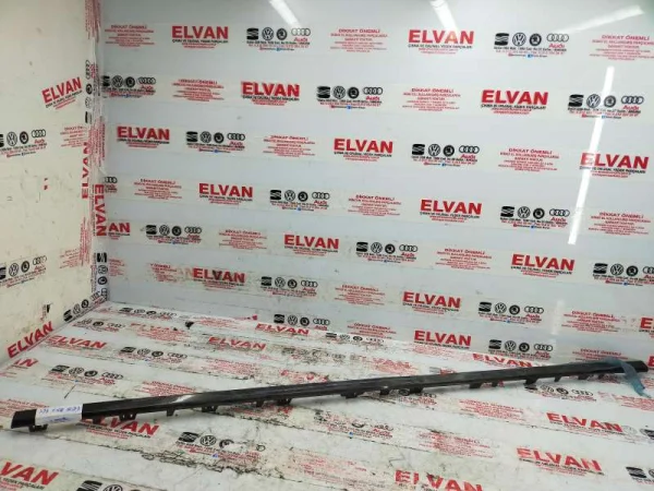 7E5853761B | VW Transporter Ön Tampon Çıtası VAG
