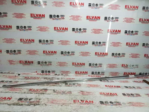 3C0853515D | Sol Ön Kapı Çıtası VAG