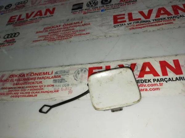 8V5807441A | Audi A3 Arka Tampon Çeki Demiri Kapağı VAG