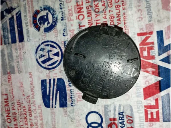 8T0807241A | Audi A5 Ön Tampon Çeki Kapağı VAG