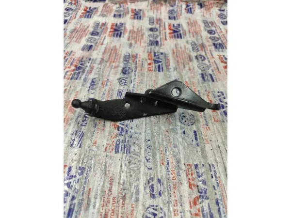03L103357E | Emme Manifoldu Kapak Braketi | Audi A4, A5, A6, Q5 VAG