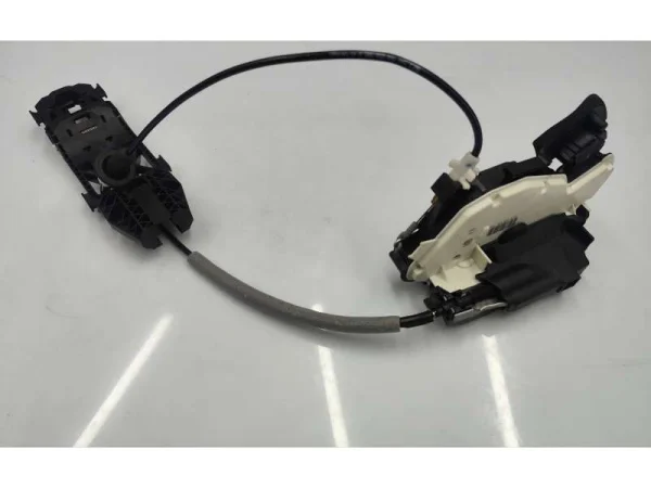 5E0839916A | Skoda Octavia Sağ Arka Kapı Kilidi VAG