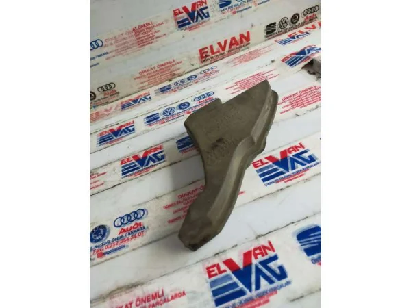 8V0864237 | Audi A3 Çamurluk İzolasyon Süngeri VAG