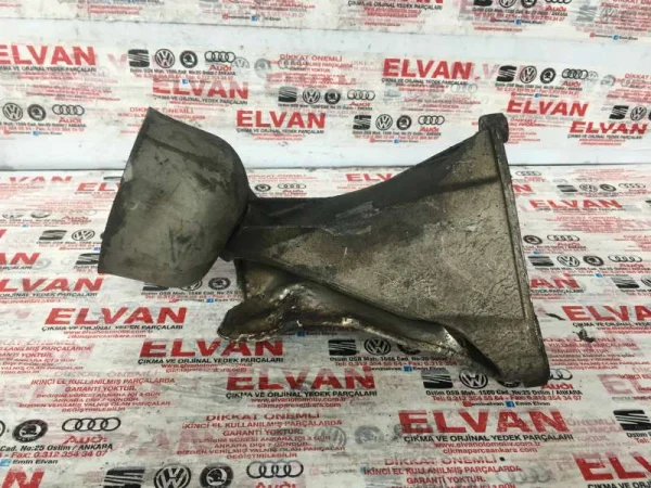 8D0199382J | Audi A4 Hidrolik Sağ Motor Takozu VAG