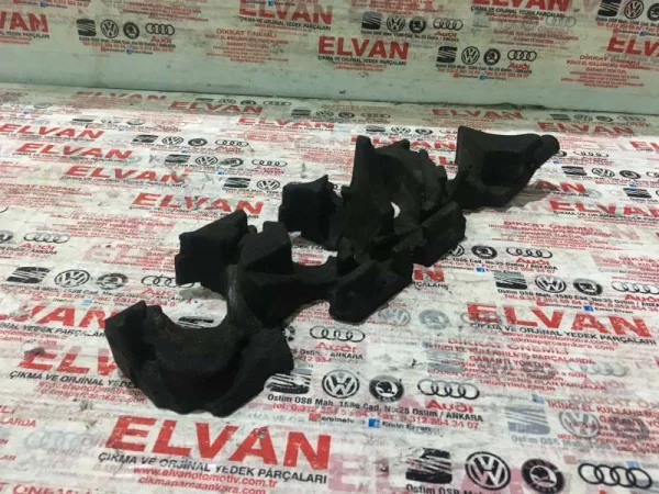 03L103954K | VW Transporter Motor Üst Kapak Ses Yalıtım Süngeri VAG