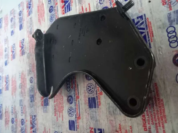 8D0199225B | Audi A4 Şanzıman Takozu VAG