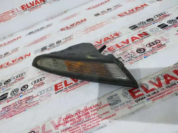 1K8953042E | VW Scirocco Sağ Ön Tampon Sinyali VAG