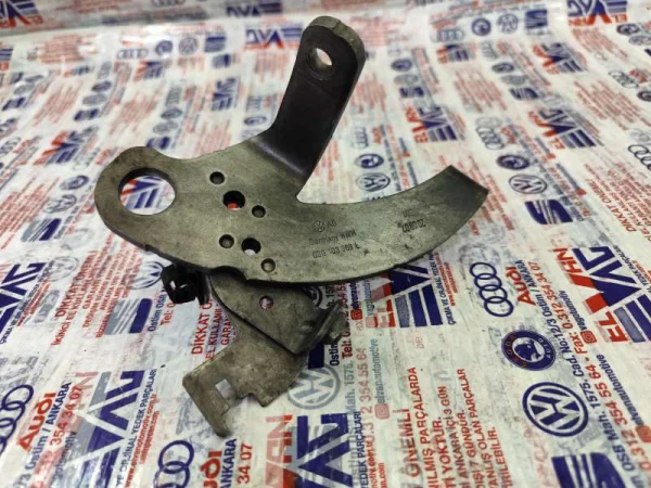 03G103369L | Silindir Kapağı Bağlantı Braketi | VW Golf, Jetta, Passat, Touran - Seat Altea VAG