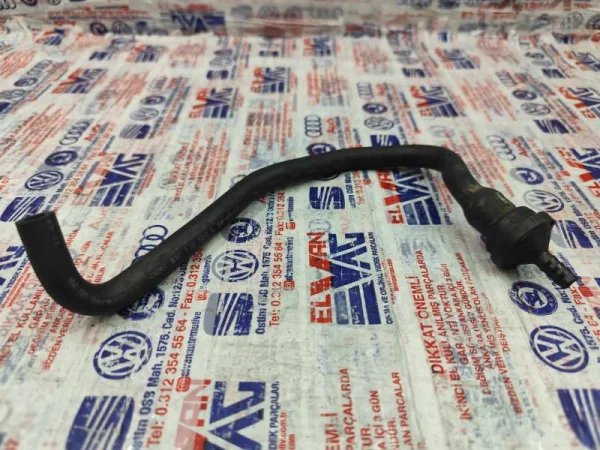 03C103558L | Audi A1 Külbütör Havalandırma Hortumu VAG