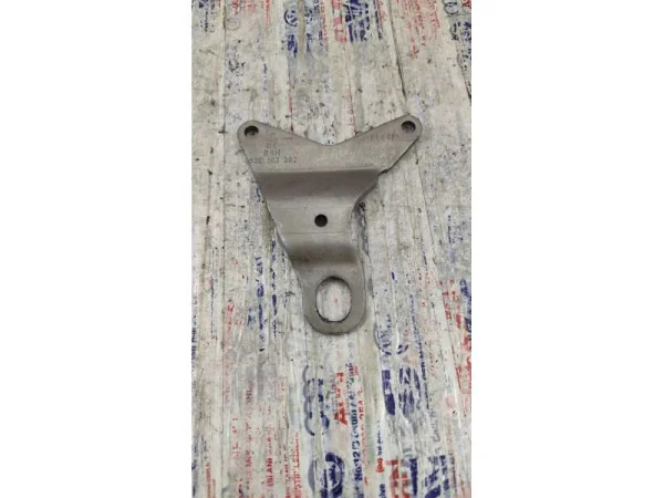 03C103392 | Motor Takozu Braketi | Audi A1, A3 VAG