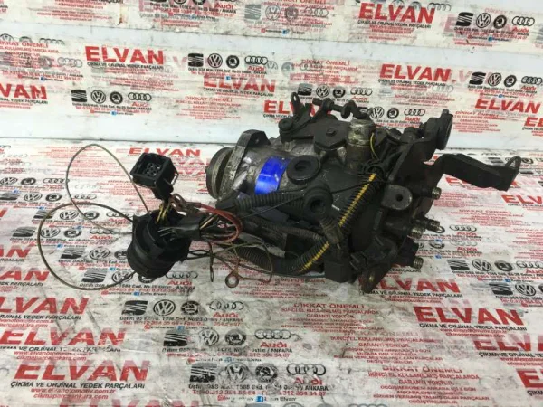 028130110T | VW Polo Mazot Pompası VAG