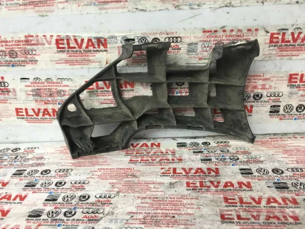 3T0807055 | Skoda Superb Ön Sol Tampon Bağlantı Braketi VAG