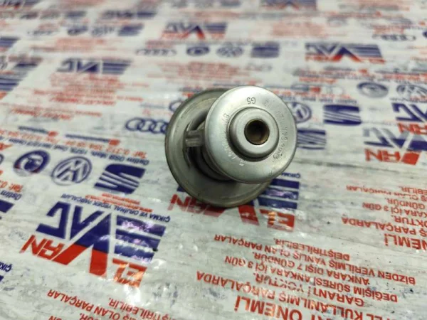 044121113 | Termostat | VW Bora, Caddy - Audi 100 Serisi, 80 Serisi - Seat Alhambra, Altea VAG