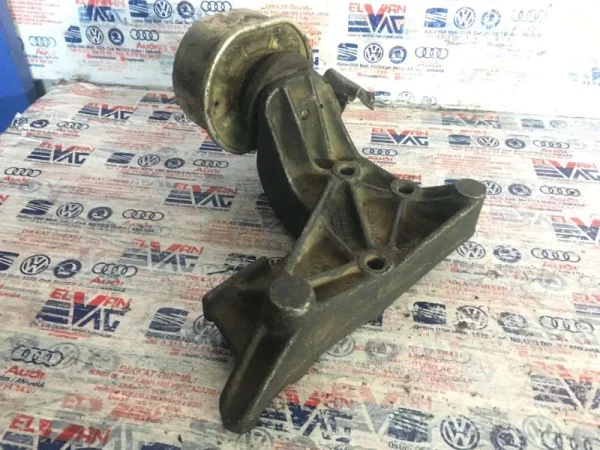 074199207E | VW Transporter Şanzıman Takozu VAG