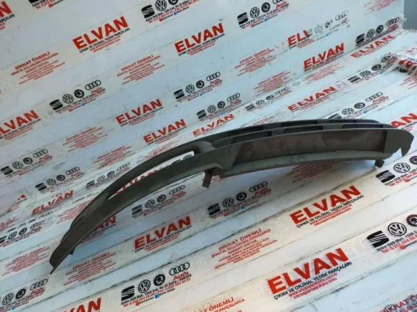 4F0807682P | Audi A6 Sağ Sis Kapağı VAG