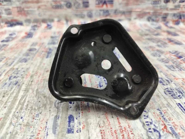 3C0614235B | VW Passat ABS Beyin Braketi VAG