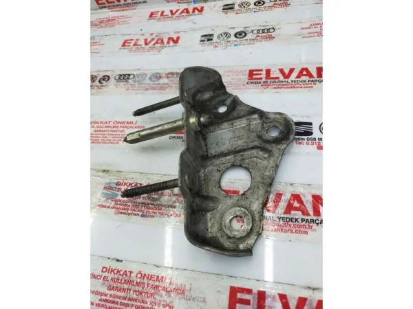 1T1857021A | Ön Panel Desteği | VW Caddy, Touran VAG