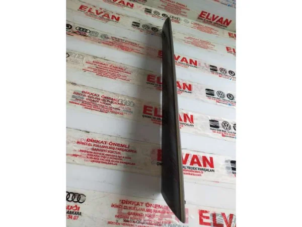 5C6867439C | VW Jetta Sol Ön Kapı İç Süs Çıtası VAG