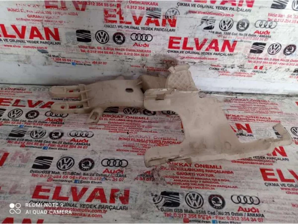 1K8837868C | VW Scirocco Kapı Kolu Sabitleme Braketi VAG