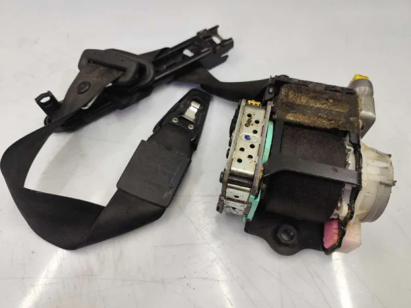 8K1857706AJ | Audi A4 Ön Sağ Emniyet Kemeri
