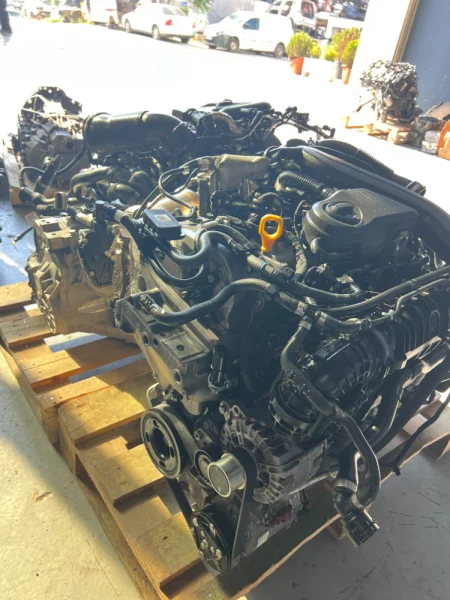 Golf 8 DLA 1.0 e-TSI Hybrid Motor Komple VOLKSWAGEN