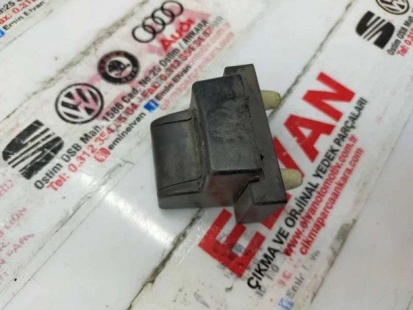 6Y0827240 | Skoda Octavia Bagaj Kapağı Takozu VAG