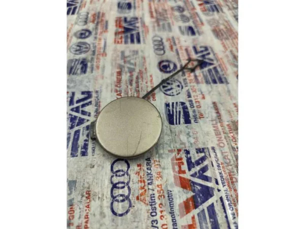 1T0807441C | VW Touran Arka Tampon Çeki Demiri Kapağı