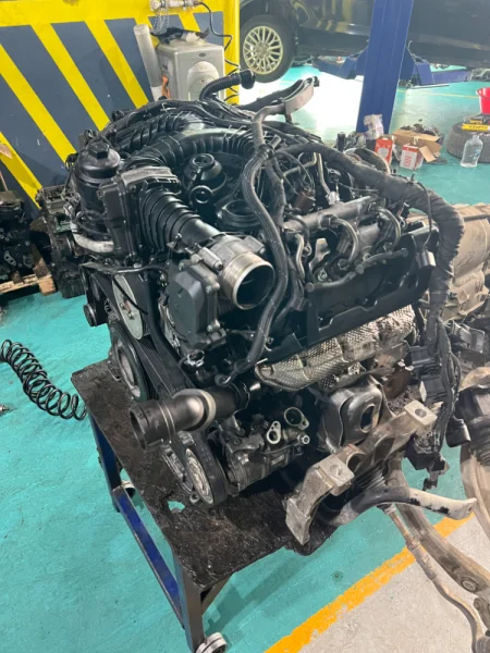 Q7 3.0 TDI CRT Dizel Komple Çıkma Motor Audi