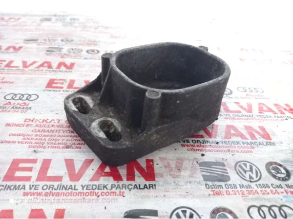 8D0199335C | Motor Kulak Braketi VAG