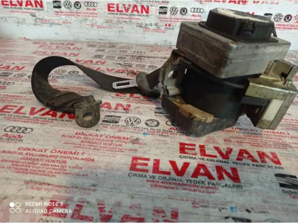 3B5857806 | VW Passat Arka Sağ Emniyet Kemeri VAG