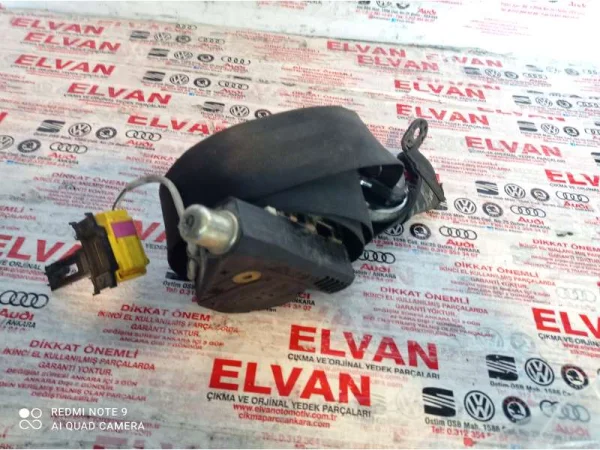 7H0857805F | VW Transporter Ön Sağ Emniyet Kemeri VAG