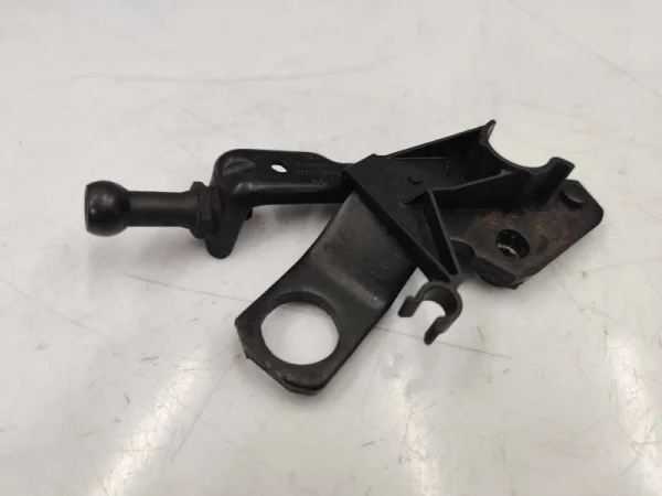 038103941A | Motor Kapağı Tutucu Menteşesi | VW Golf, Jetta, Passat - Audi 80 Serisi, A3 - Seat Alhambra VAG