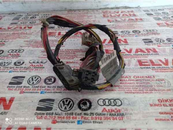1J0972754 | Soket Muhafazası | VW Amarok, Bora - Audi A1, A3 - Seat Alhambra, Altea VAG