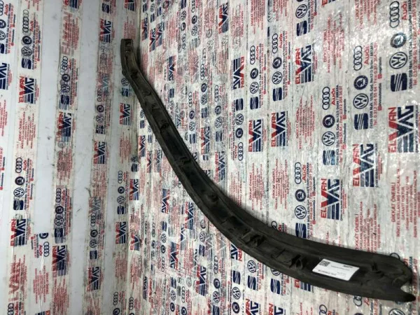 1K5839373B | VW Jetta Arka Sol Kapı Çıtası VAG