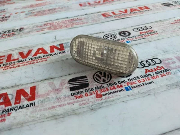 1J5949117A | Çamurluk Sinyali | VW Caddy, Golf, Jetta, Passat, Polo - Seat Leon VAG