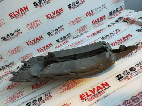 8X0807681B | Audi A1 Sol Sis Far Izgarası VAG
