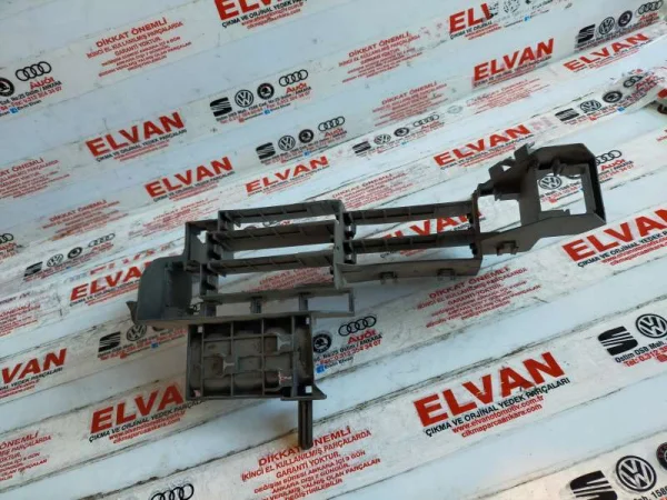 8W0971845AH | Audi A4 Arka Sigorta Kutusu VAG