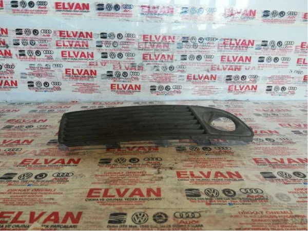4B0807682M | Audi A6 Sağ Ön Sis Far Izgarası VAG