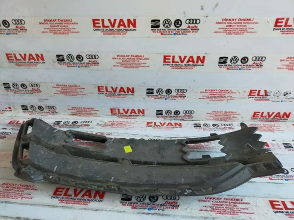 57A807368 | Skoda Karoq Sağ Sis Far Çerçevesi VAG