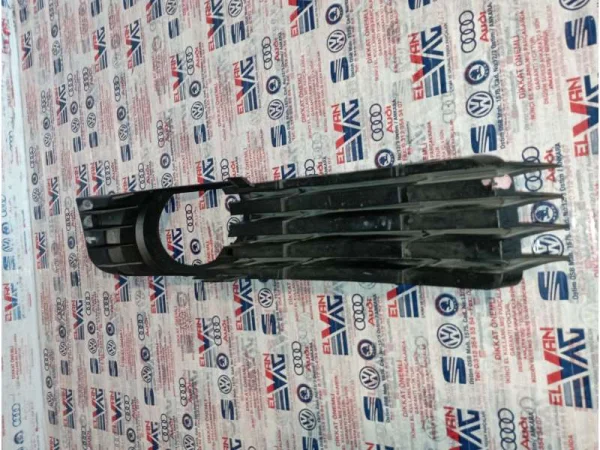 4E0807681A | Audi A8 Sol Sis Kapağı VAG