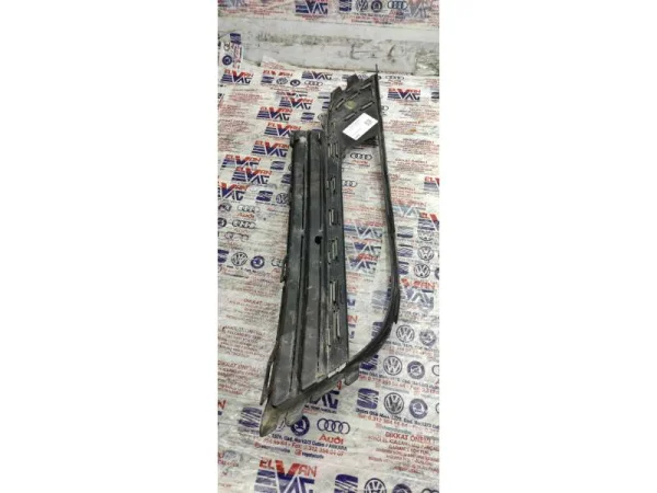3C8854662 | VW CC Sağ Sis Far Kapağı VAG