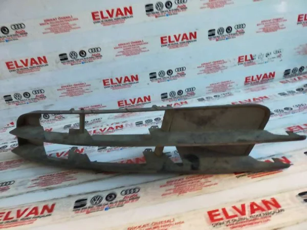 4L0807681 | Audi Q7 Sol Ön Tampon Sis Farı Izgarası VAG