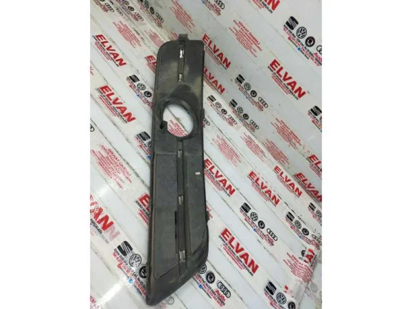 8P0807681AA | Audi A3 Sol Sis Çerçevesi VAG