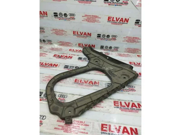 8V5807377 | Audi A3 Sol Arka Tampon Braketi VAG