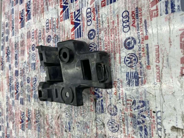 5K6807393A | VW Golf Arka Sol Tampon Braketi VAG