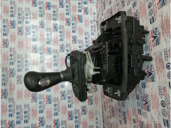 4F2713041R | Otomatik Vites Seçici VAG